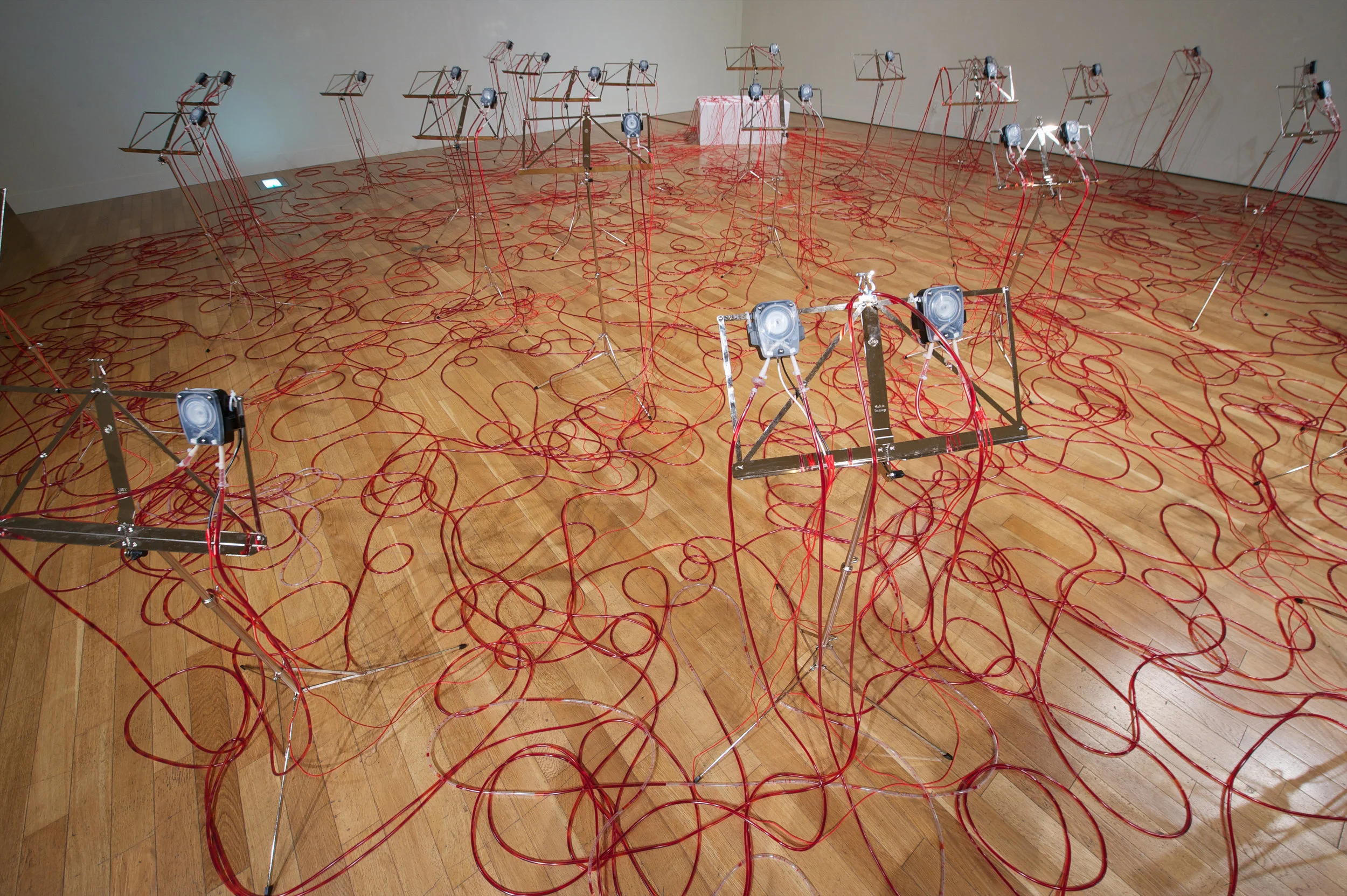 CHIHARU SHIOTA–塩田千春
